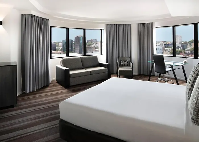 Deluxe Queen Room